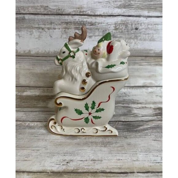Vintage 2003 Lenox Holiday Reindeer & Sleigh Stackable Salt and Pepper Shakers - Picture 3 of 9